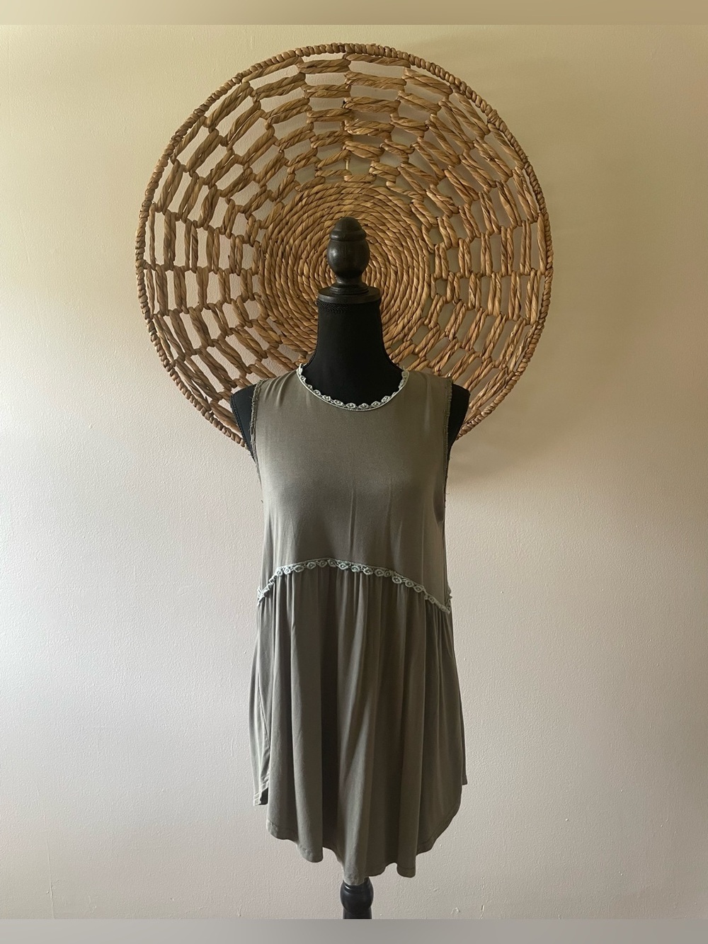 POL Sleeveless Olive Green Swing Tank Top